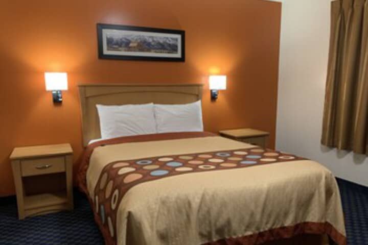Room 19 of 144