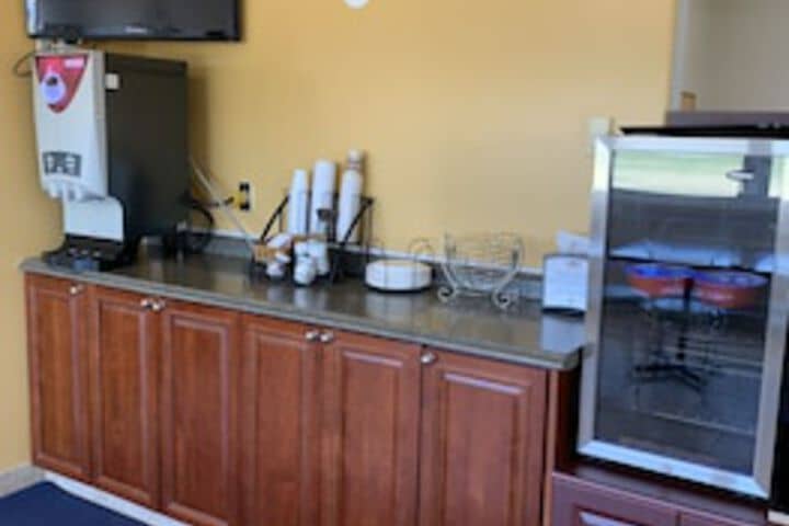 Breakfast/Coffee Service 76 of 144