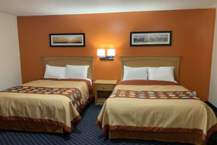 Room 43 of 144