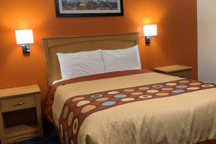 Room 16 of 144