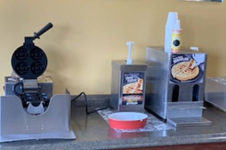 Breakfast/Coffee Service 82 of 144
